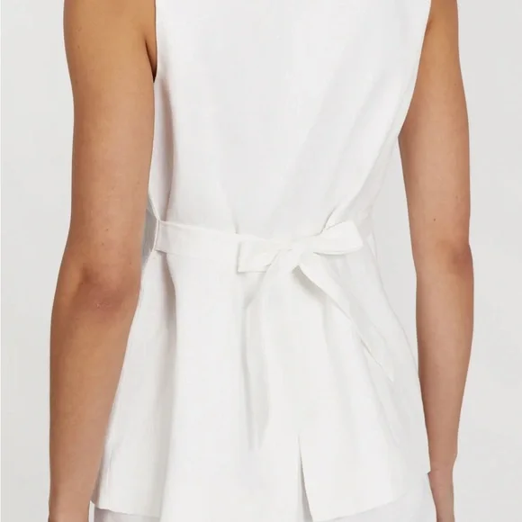 Dissh White Sleeveless Linen Vest - Picture 6 of 6